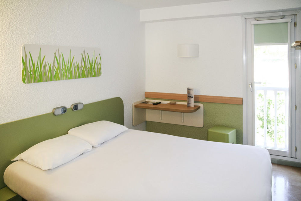 Ibis Budget Brignoles Provence Esterno foto