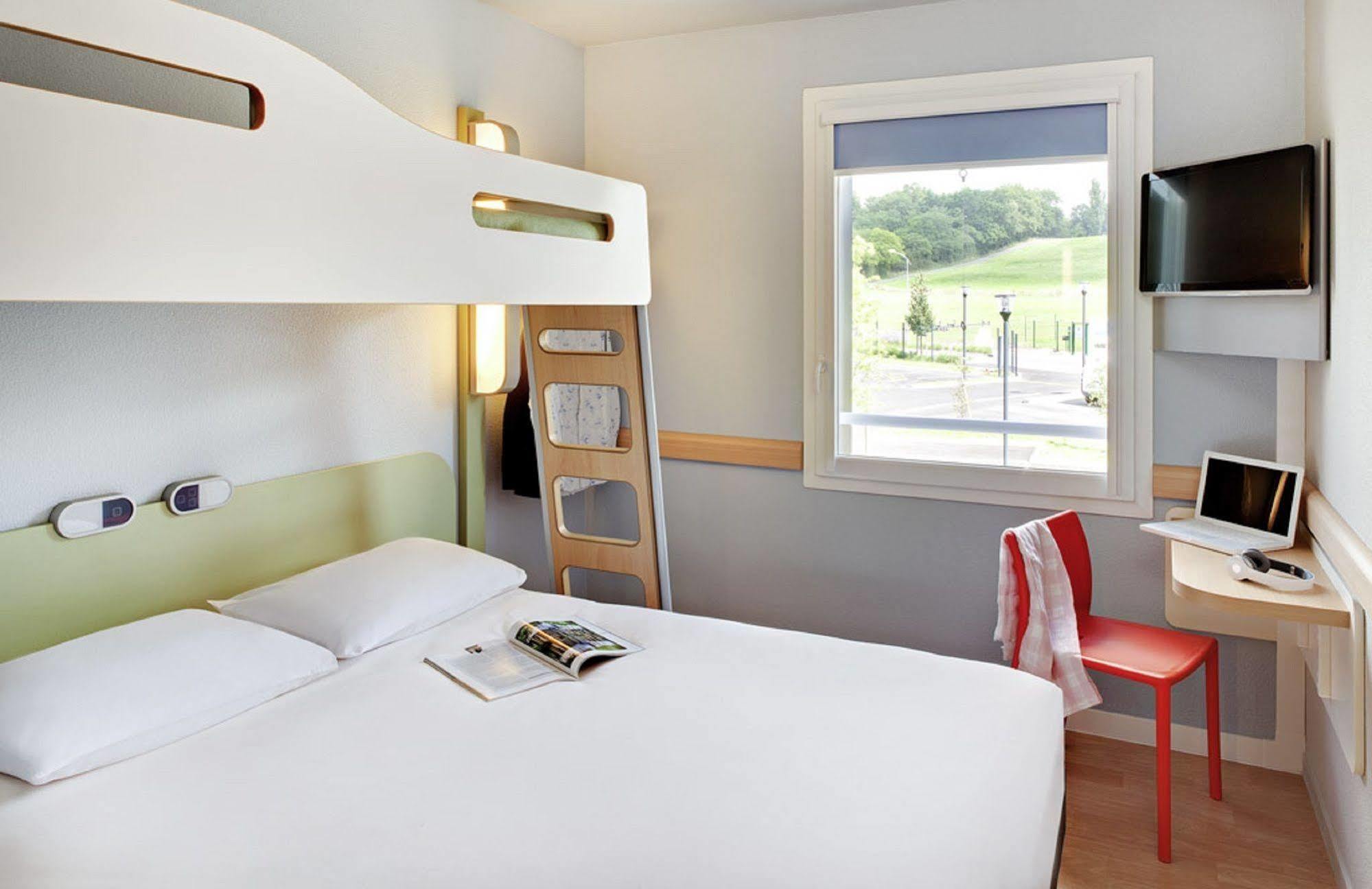 Ibis Budget Brignoles Provence Esterno foto